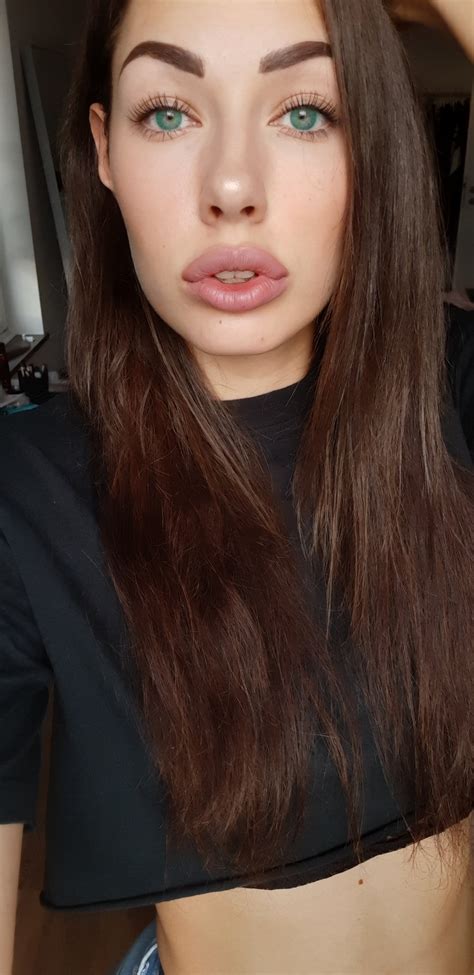 Shaiden Rogue Red Lipstick Porn Videos .